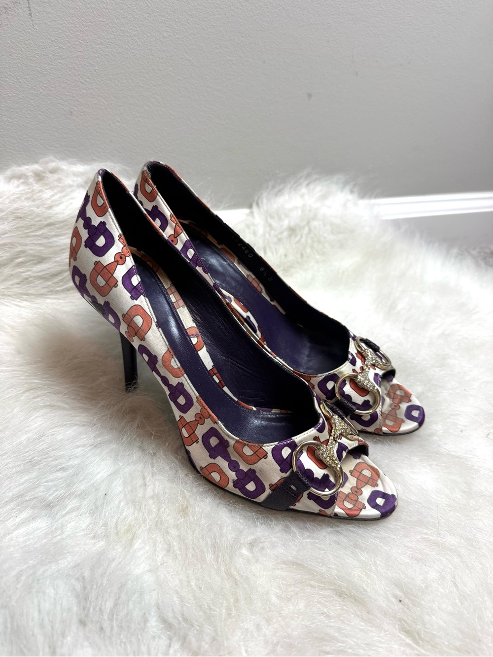 Gucci Vintage Satin Horsebit Crystal Open Toe Heels 8.5 - Picture 3 of 10